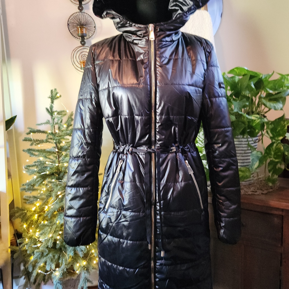 Sleek Black Hooded Puffer Coat